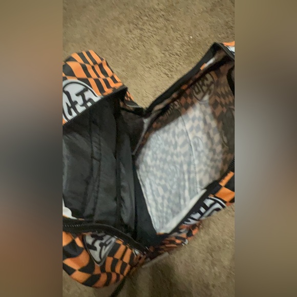 Backpack - Picture 4 of 10